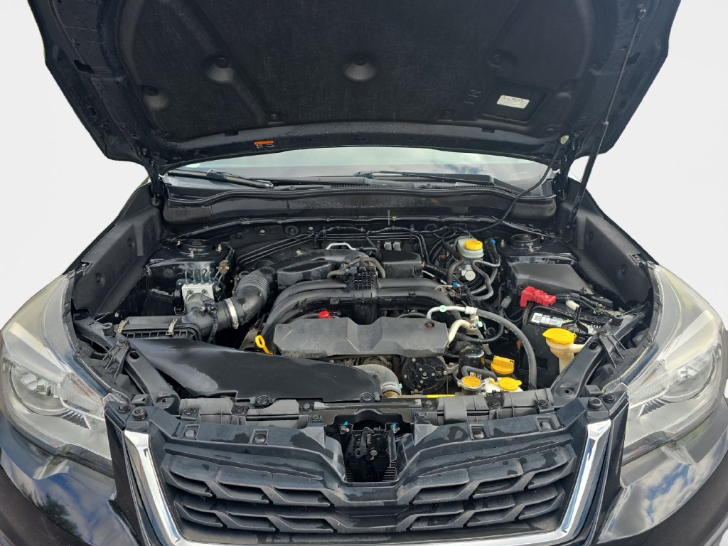 Used 2018 Crystal Black Silica Subaru 2.5i Premium image 24