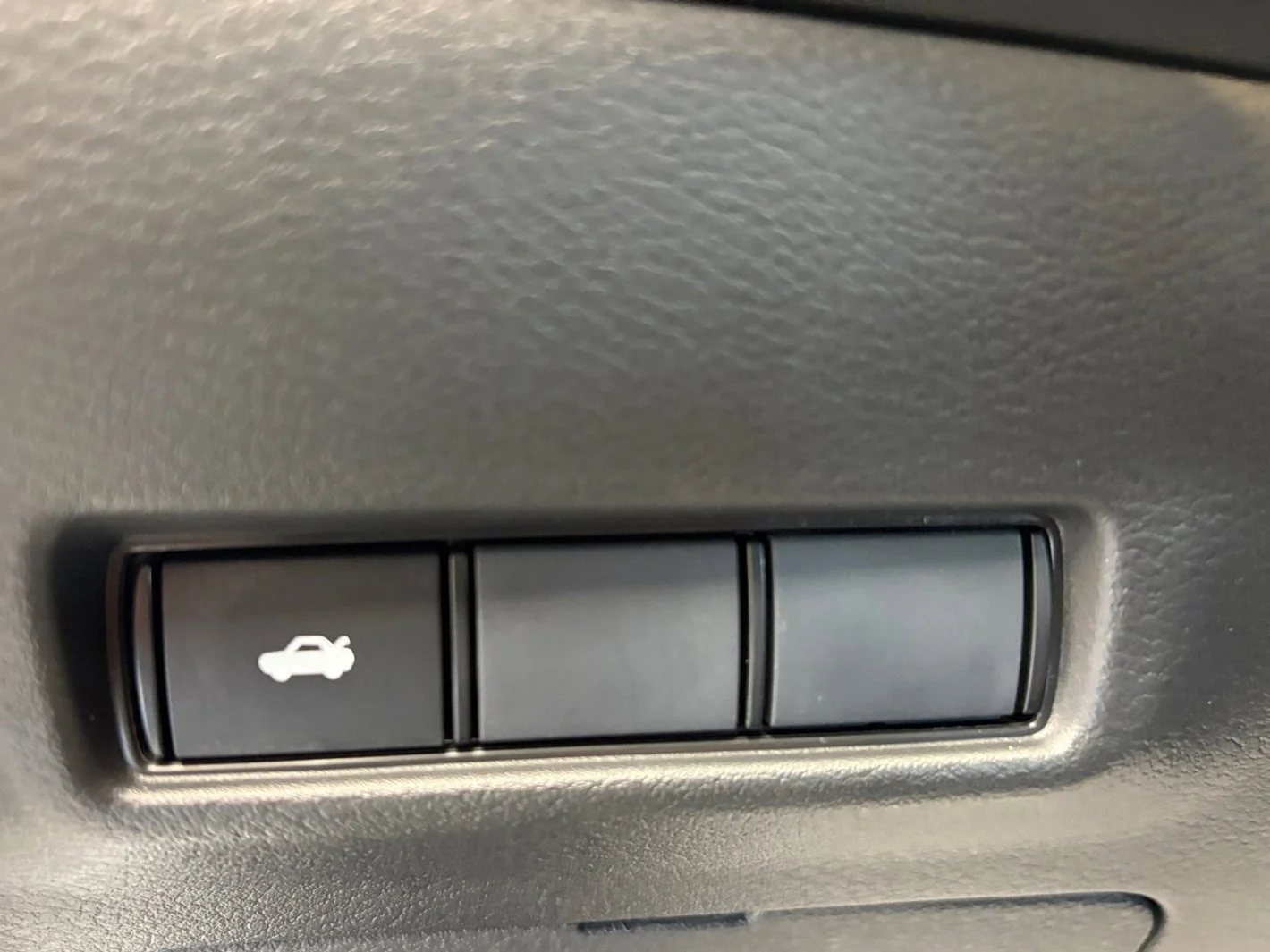 New 2026 Atlantic Gray Metallic Nissan SV image 27