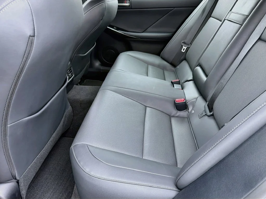 Used 2024 White Pearl Lexus 300 image 25