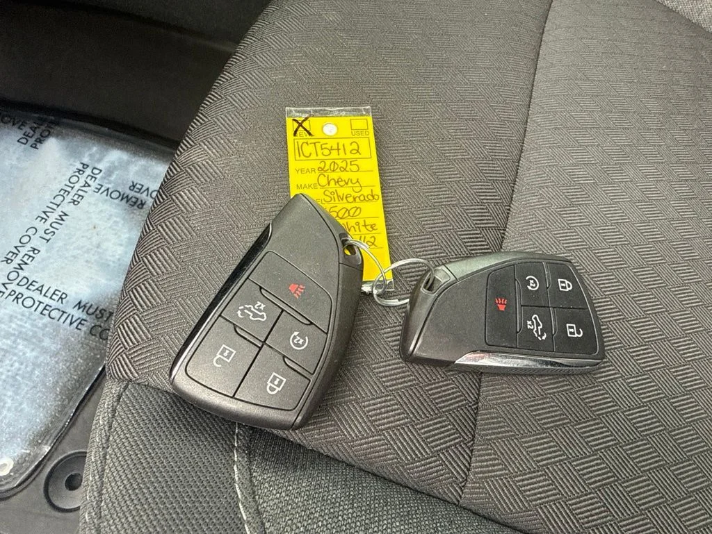 Used 2025 White Chevrolet LT Trail Boss image 38