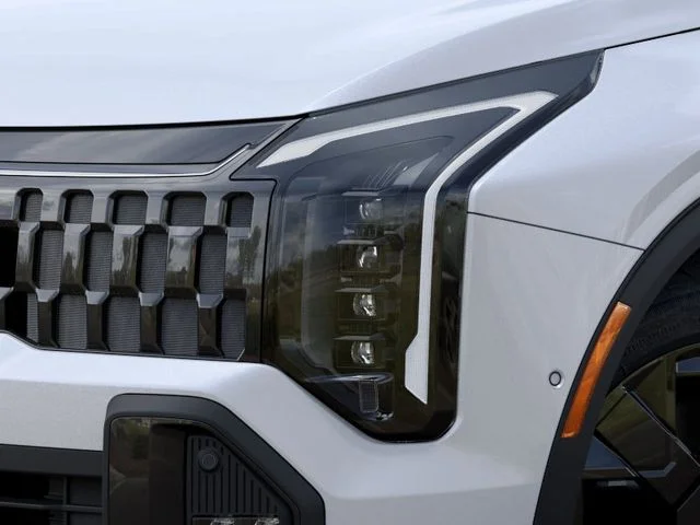 New 2026 White Kia X-Pro Prestige image 10