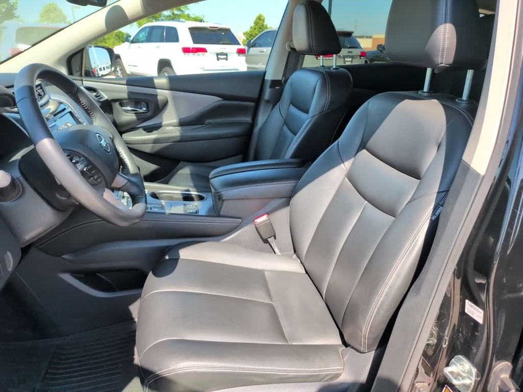 Used 2022 Black Nissan SV image 17