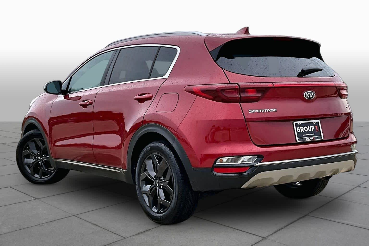 Used 2020 Hyper Red Kia S image 12