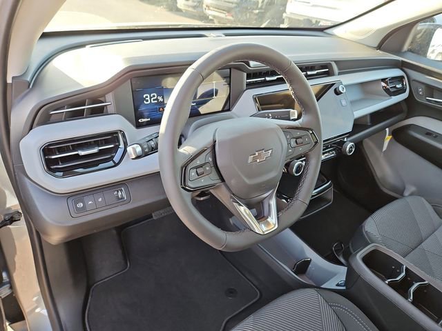 2027 Chevrolet Bolt LT - Photo 10