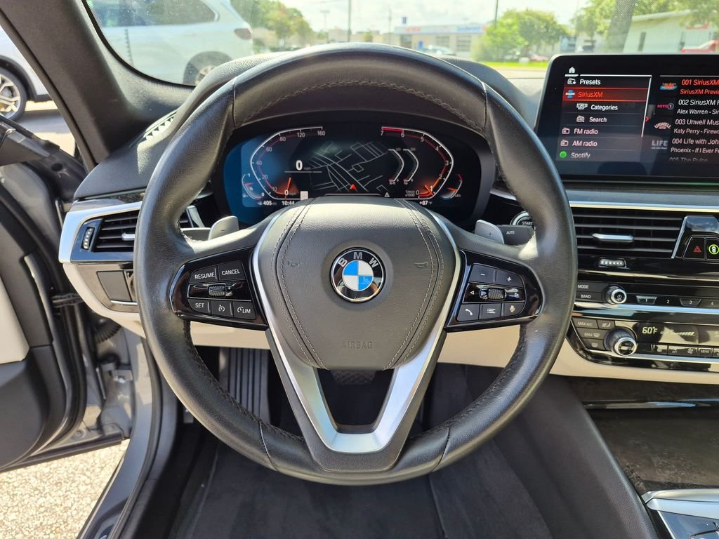 Used 2023 Gray BMW 530i image 11