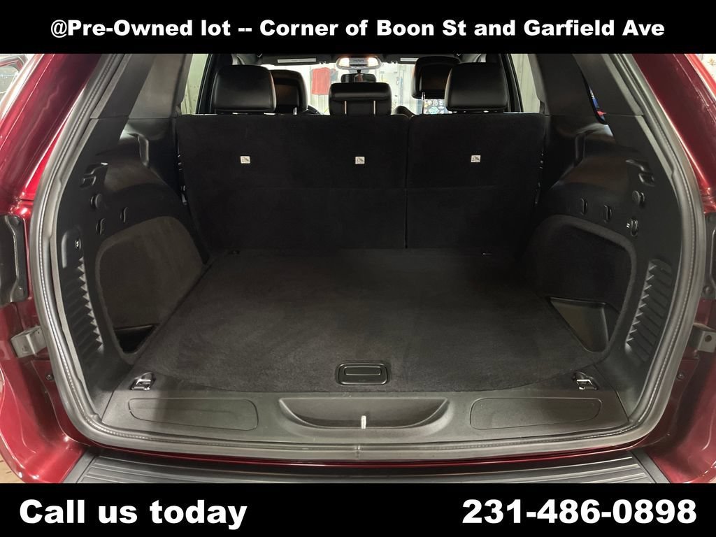 Used 2021  Jeep Laredo X image 28