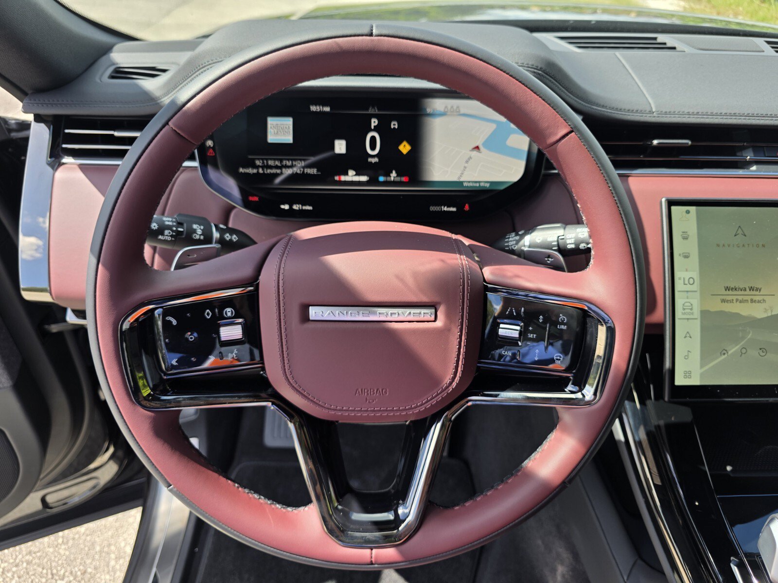 New 2026 Santorini Black Land Rover P400 Dynamic SE image 15