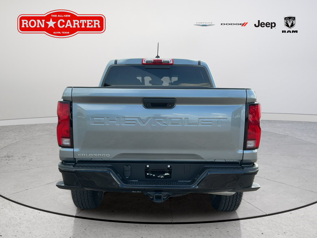 Used 2025 Gray Chevrolet Z71 image 5