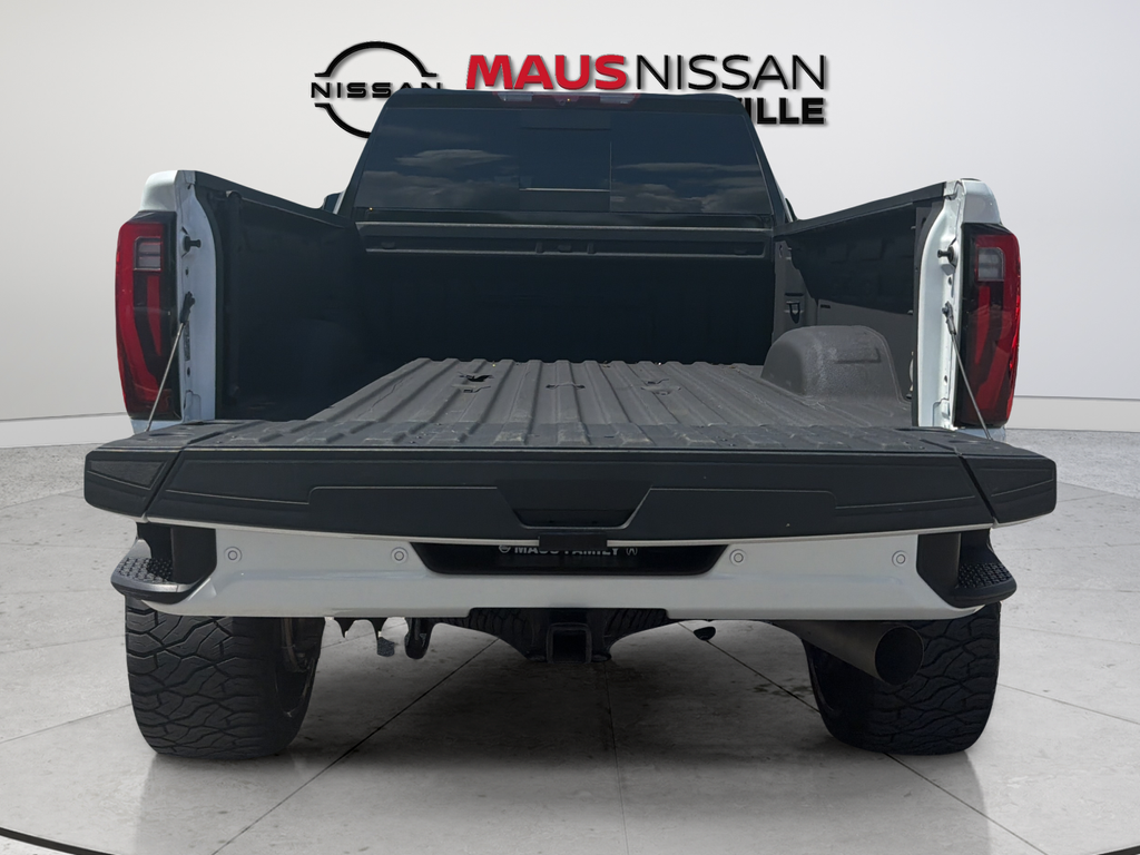 Used 2024 White GMC Denali Ultimate image 15
