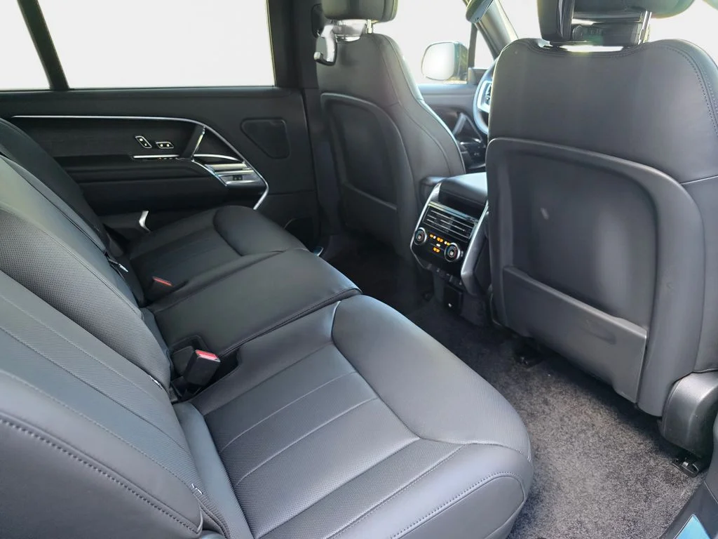 New 2026 Carpathian Grey LAND ROVER SE 7 Seats image 11