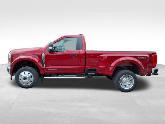 New 2026 Ruby Red Metallic Tinted Clearcoat Ford F-450® XLT image 5