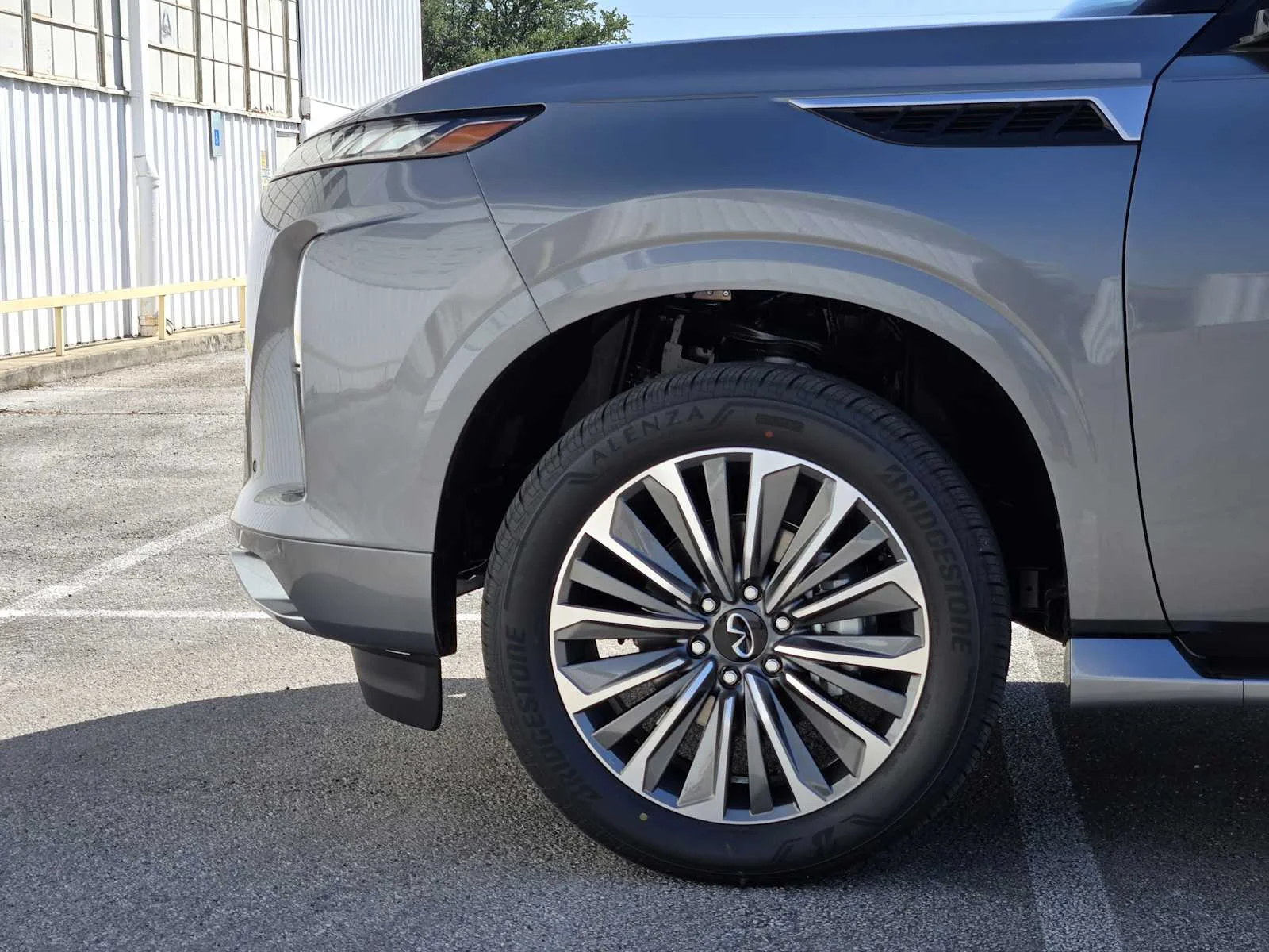 New 2026 DYNAMIC METAL INFINITI Luxe 2WD image 6