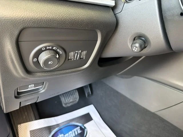 New 2026 Silver Jeep  image 18