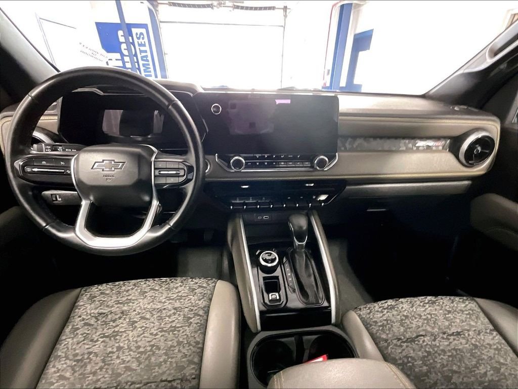 Used 2024 Beige Chevrolet ZR2 image 21