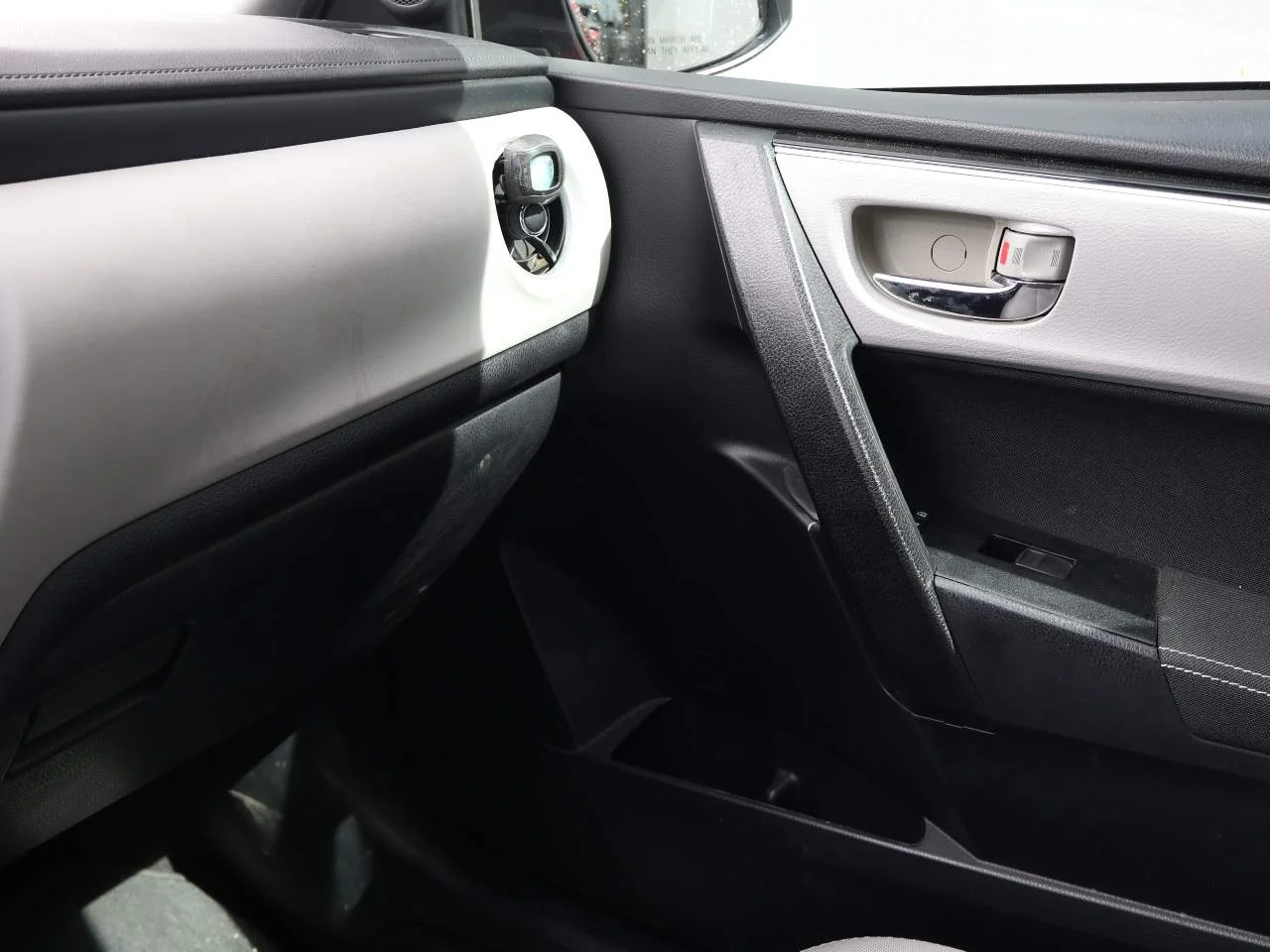 Used 2017 Barcelona Red Metallic Toyota LE image 12