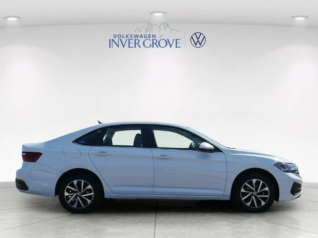 Used 2023 Pure White Volkswagen 1.5T S image 8