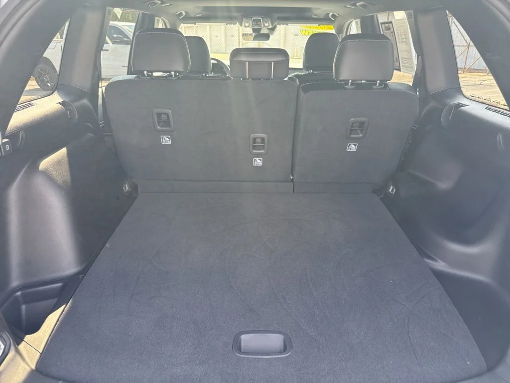 Used 2025 White Jeep Altitude X image 11
