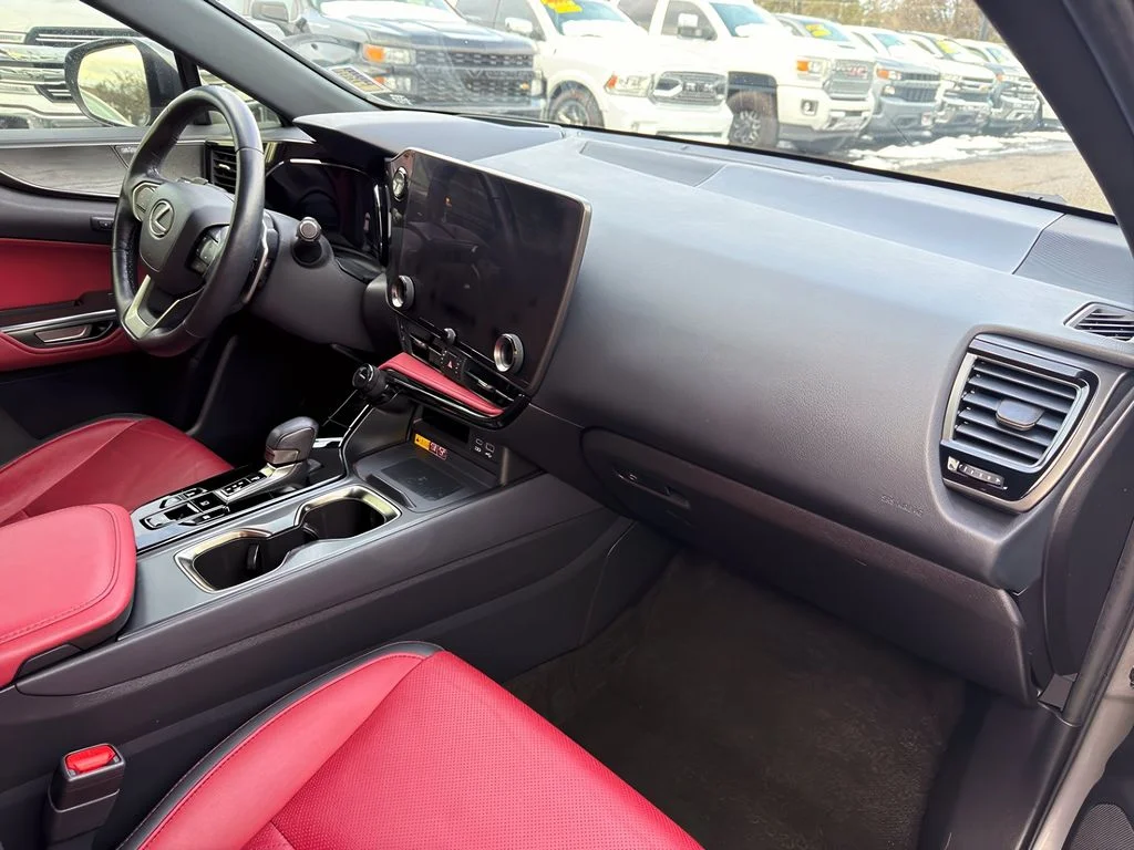 Used 2022 Atomic Silver Lexus Luxury image 24