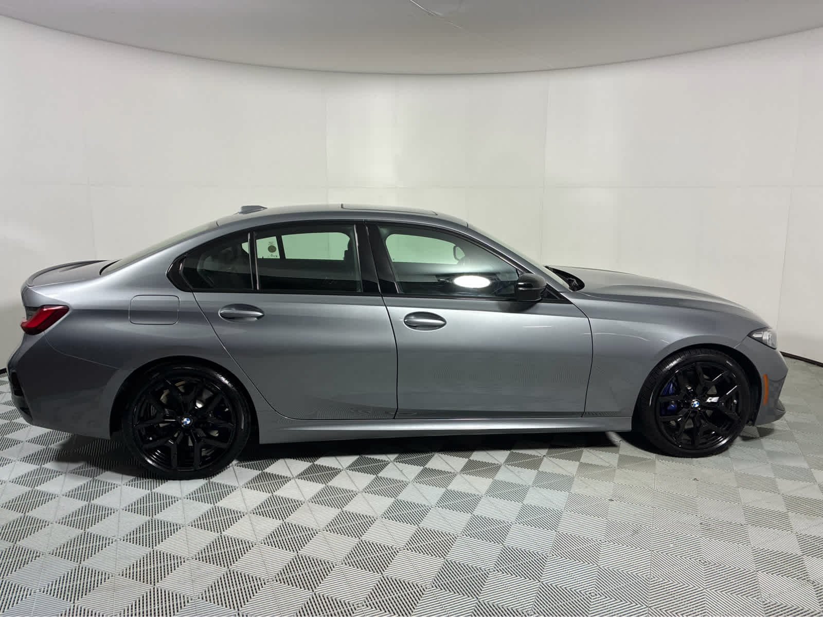 Used 2026 Skyscraper Grey Metallic BMW 330i NA xDrive image 3