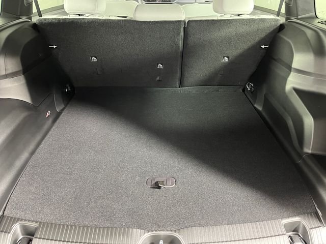 New 2026 Silver Zynith Clearcoat Jeep Limited image 9