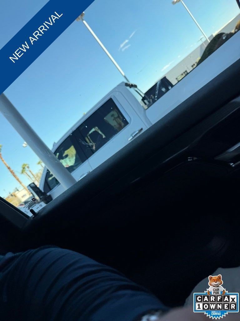 Used 2025 Summit White GMC AT4 image 22