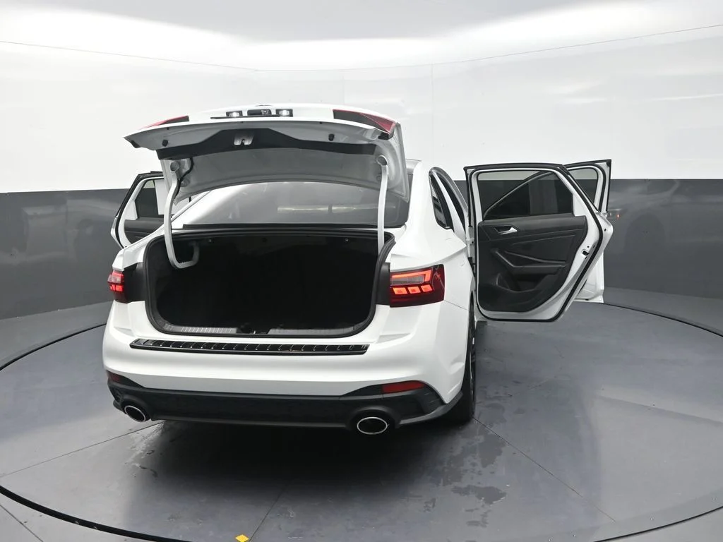 Used 2022  Volkswagen 2.0T Autobahn image 37