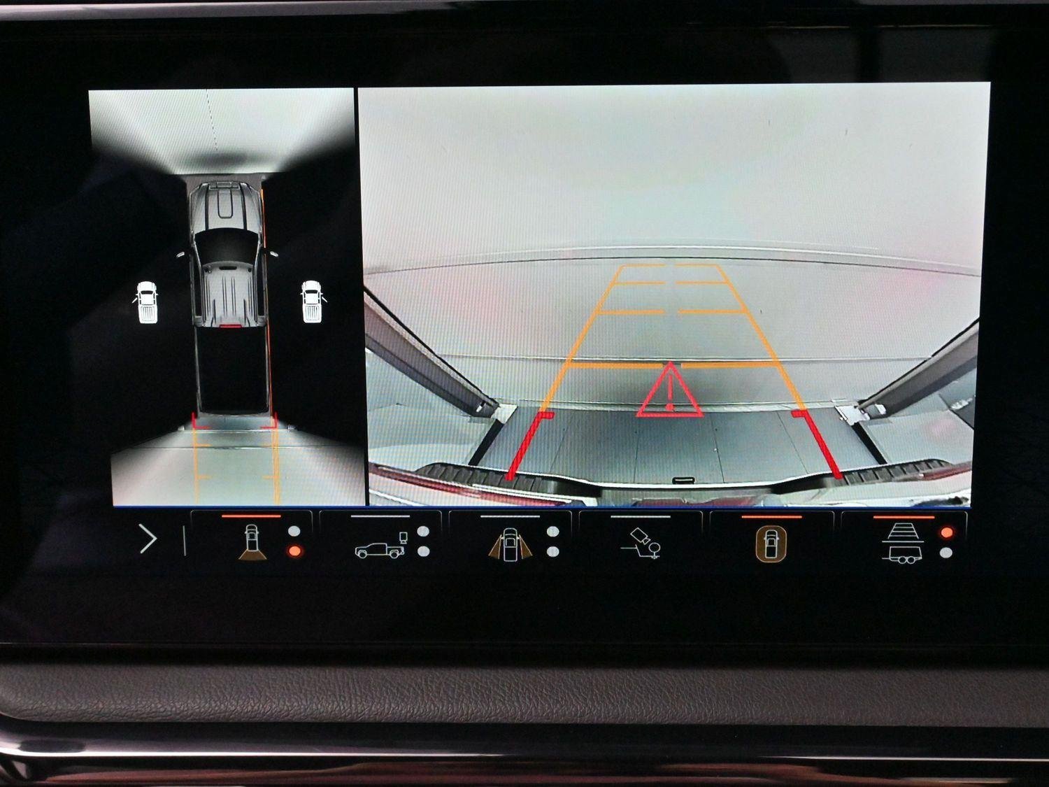 Used 2024 Summit White GMC AT4 image 23