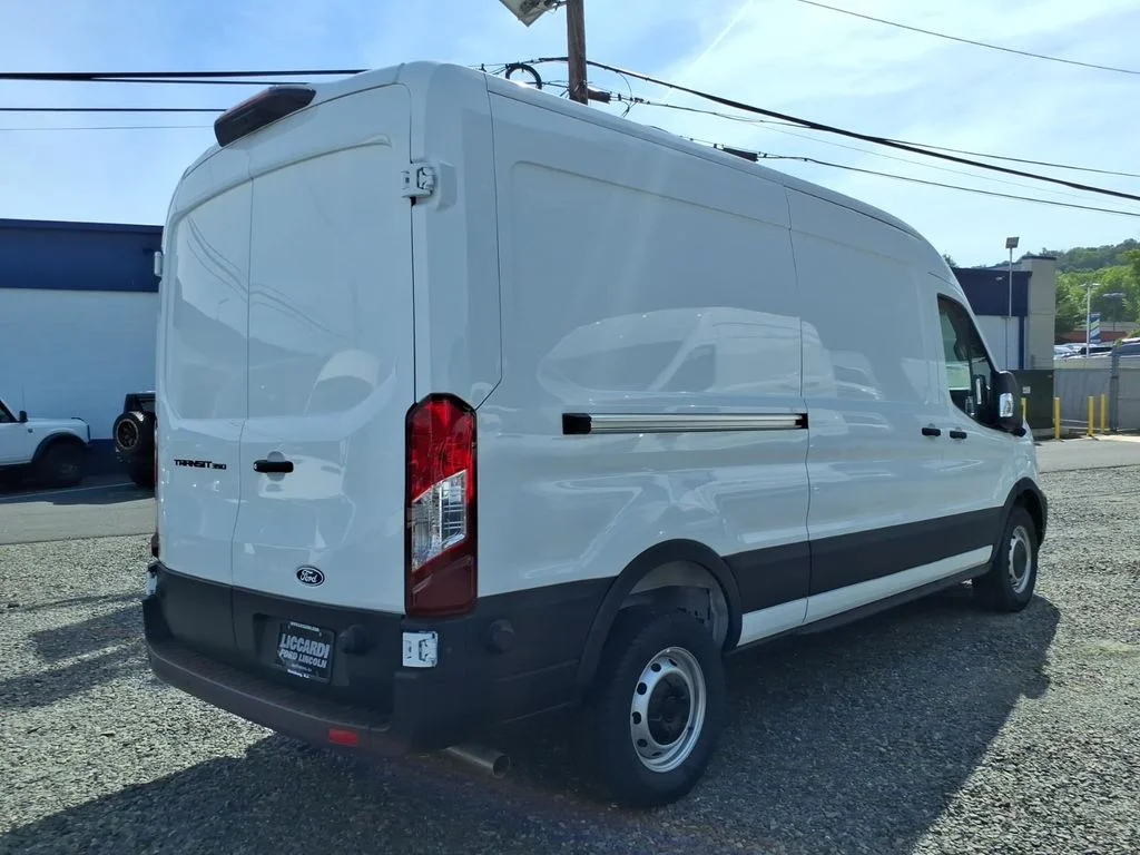 New 2026 Oxford White Ford Cargo Van image 4
