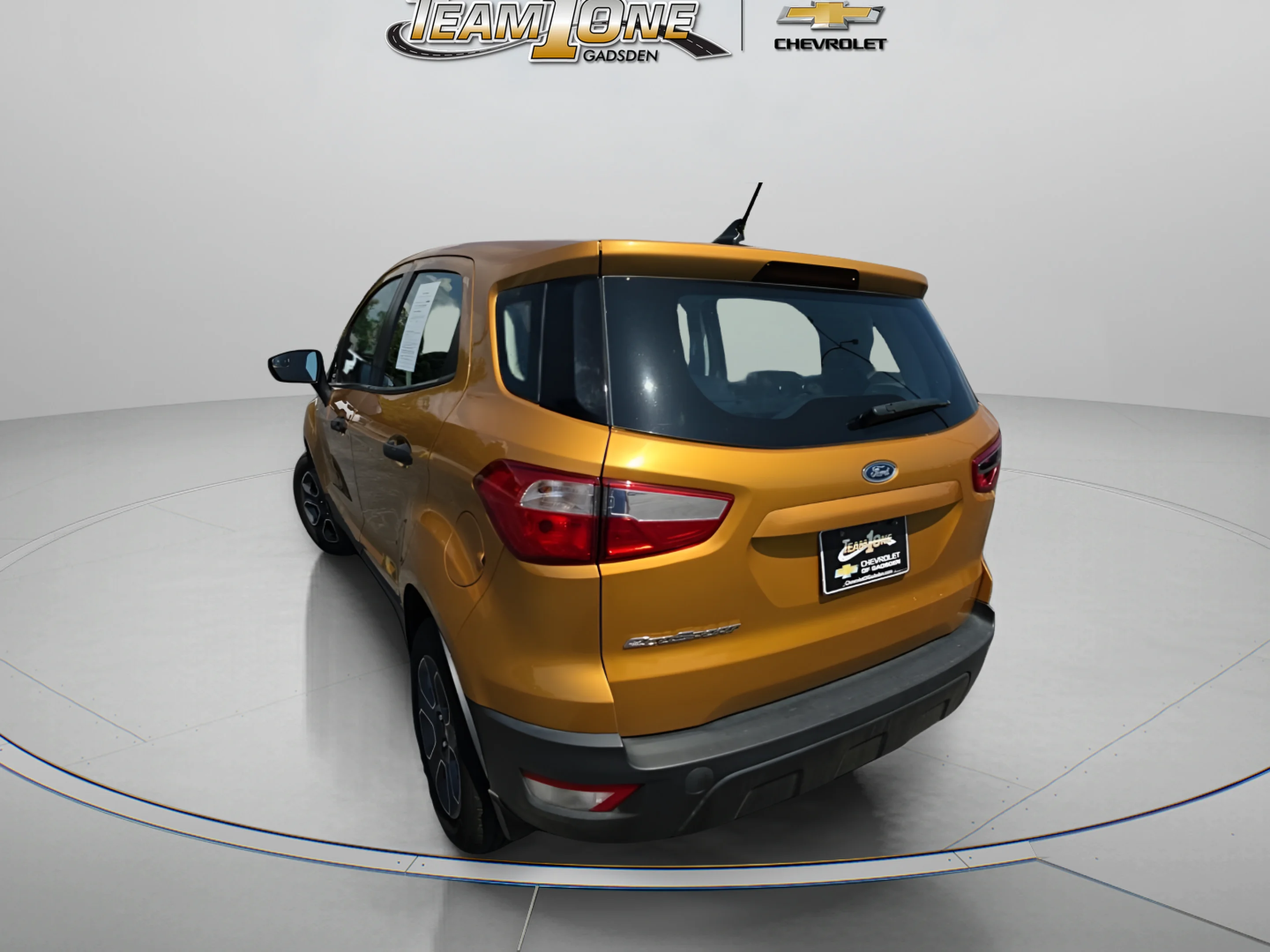 Used 2021 Yellow Ford S image 5