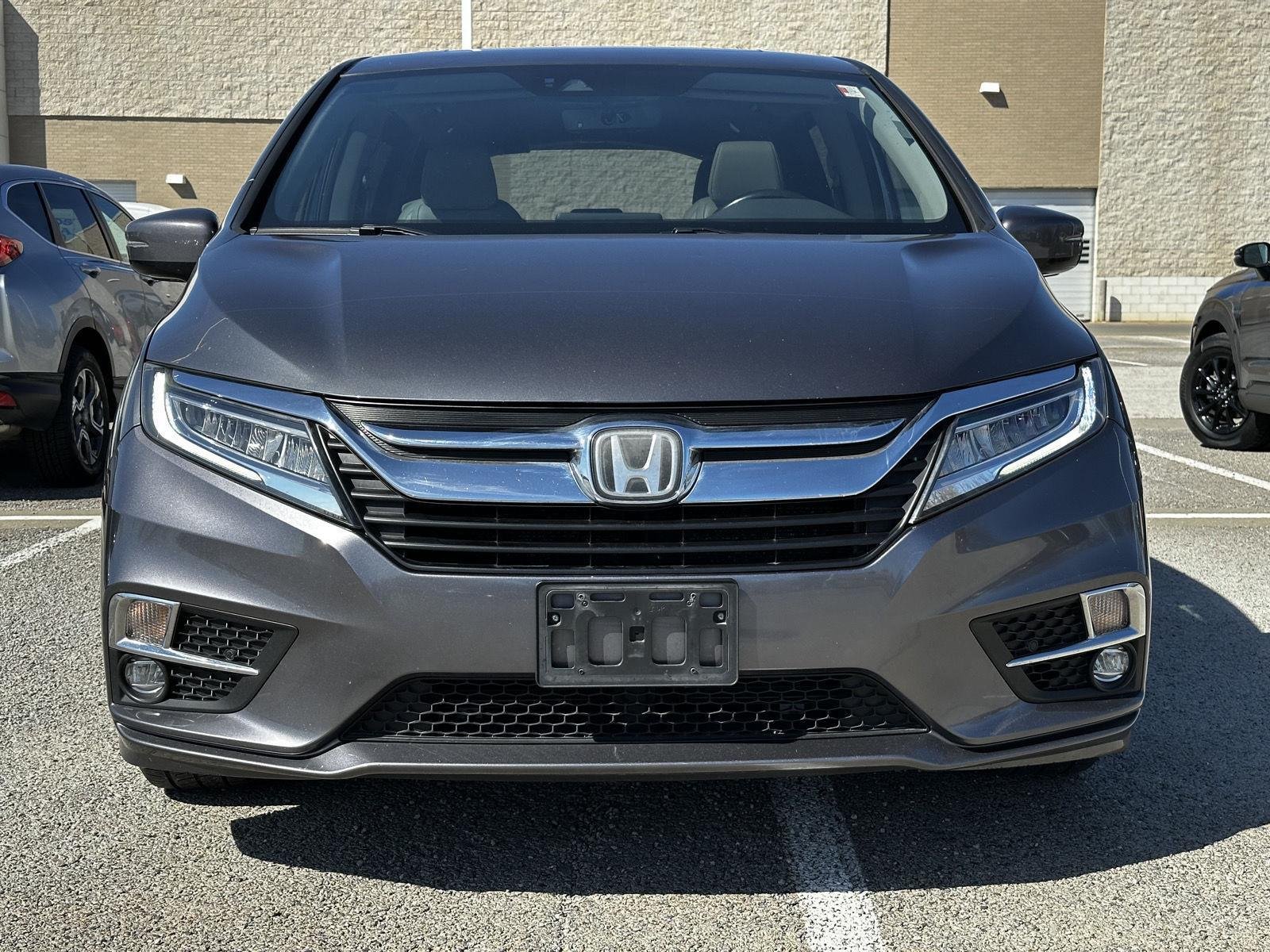 Used 2018 Honda Odyssey Elite with VIN 5FNRL6H92JB061664 for sale in Kansas City