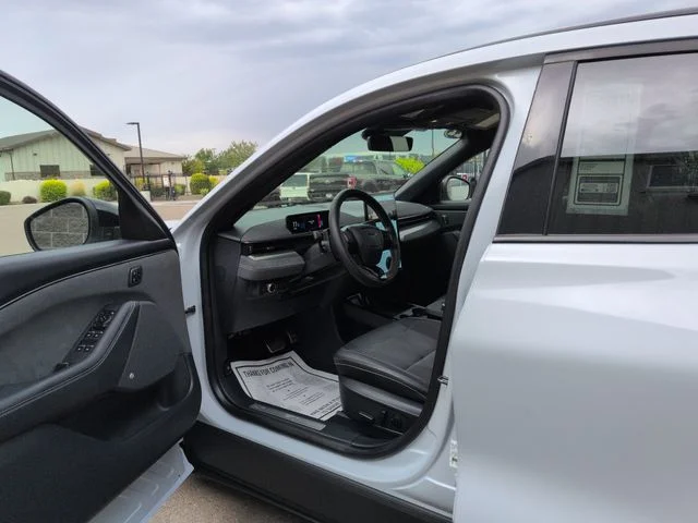 Certified Used 2022 White Metallic Ford  image 9
