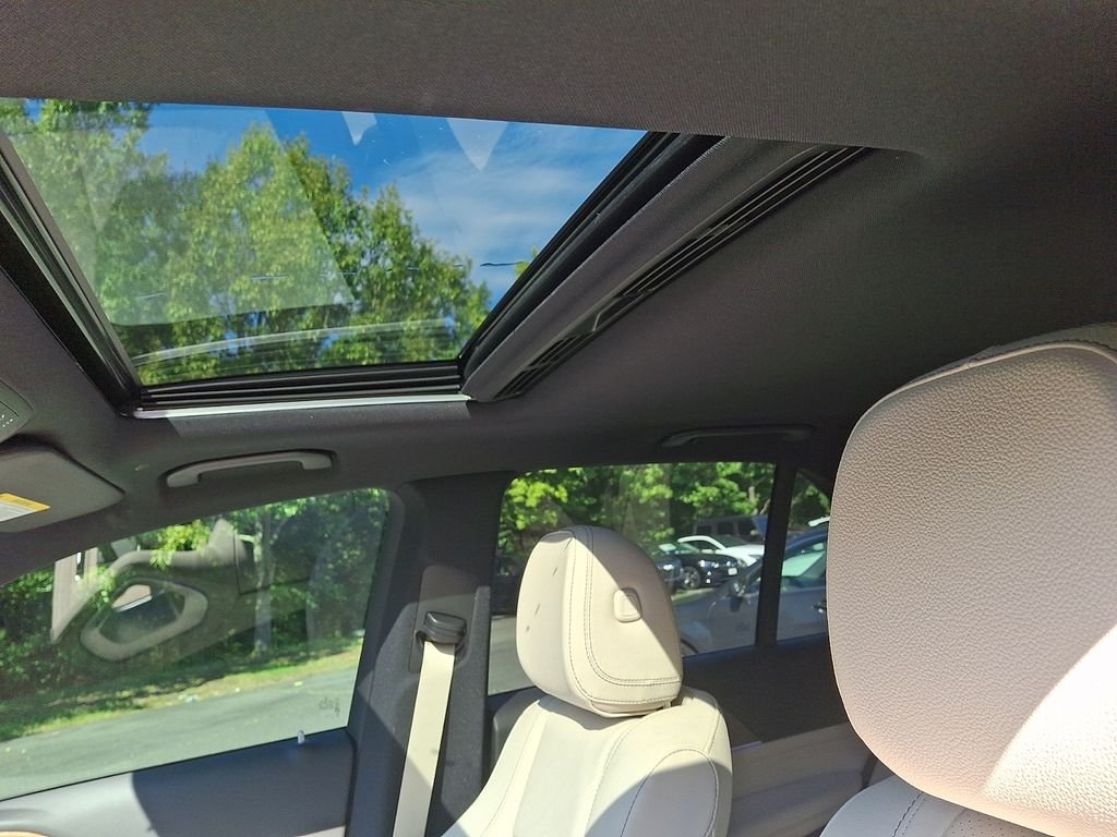Certified Used 2025 Polar White Mercedes-Benz GLE 450 image 14