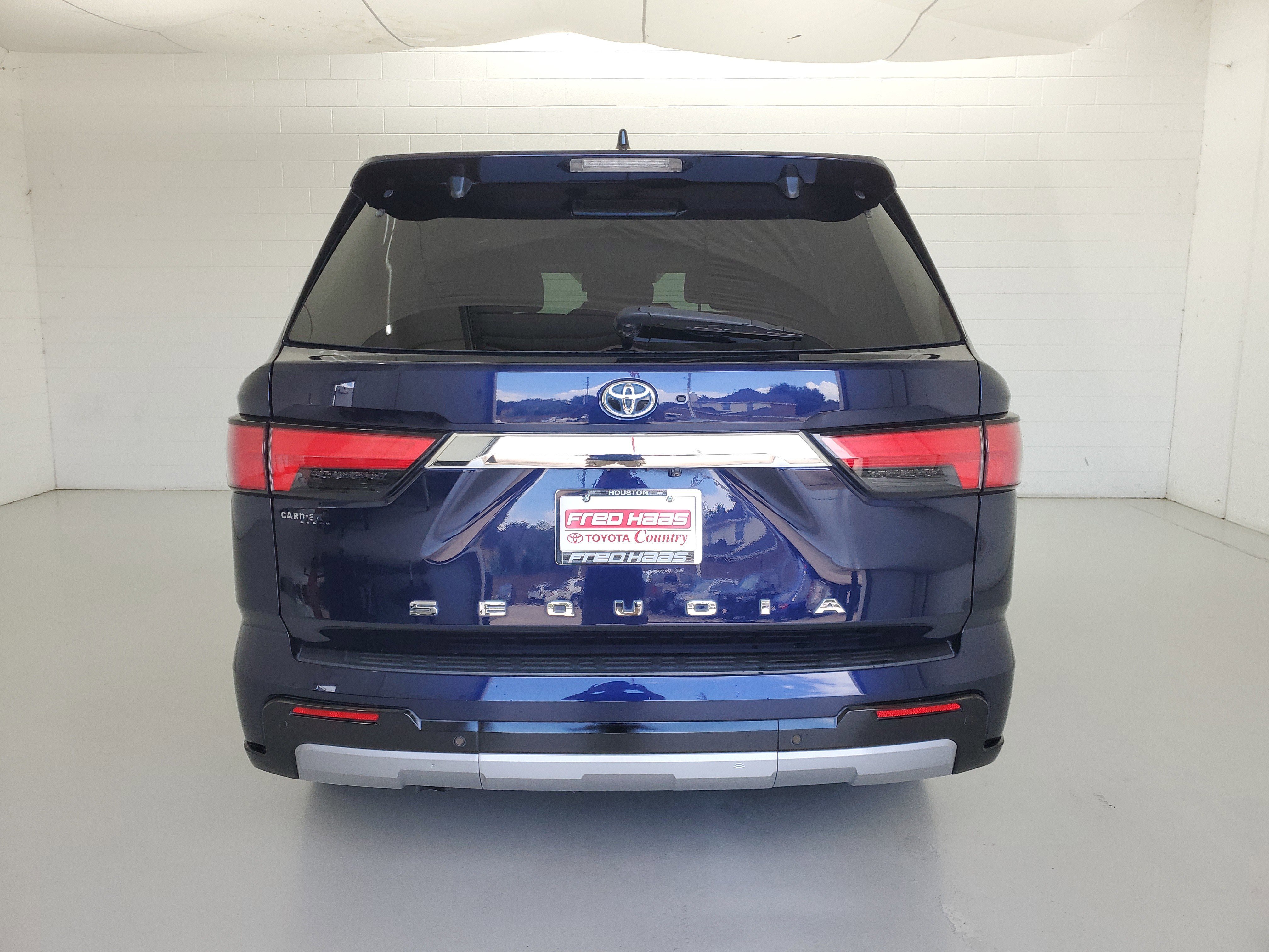 Used 2023 Blueprint Toyota Limited image 6