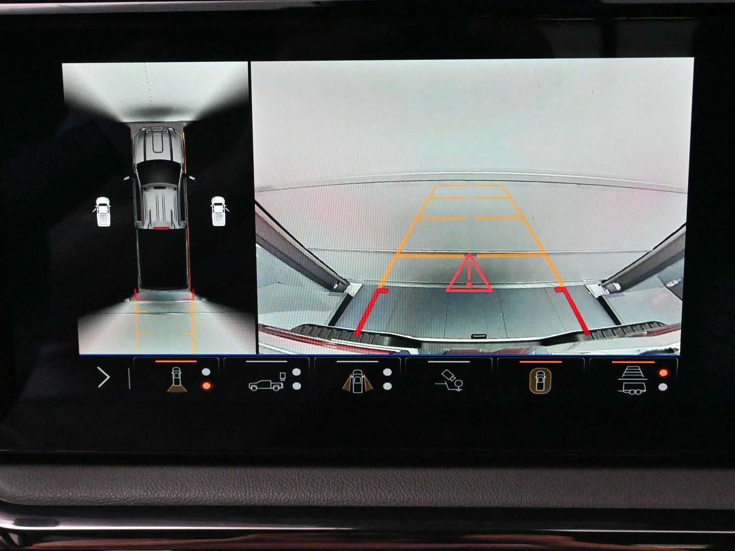 Used 2024 Summit White GMC AT4 image 23