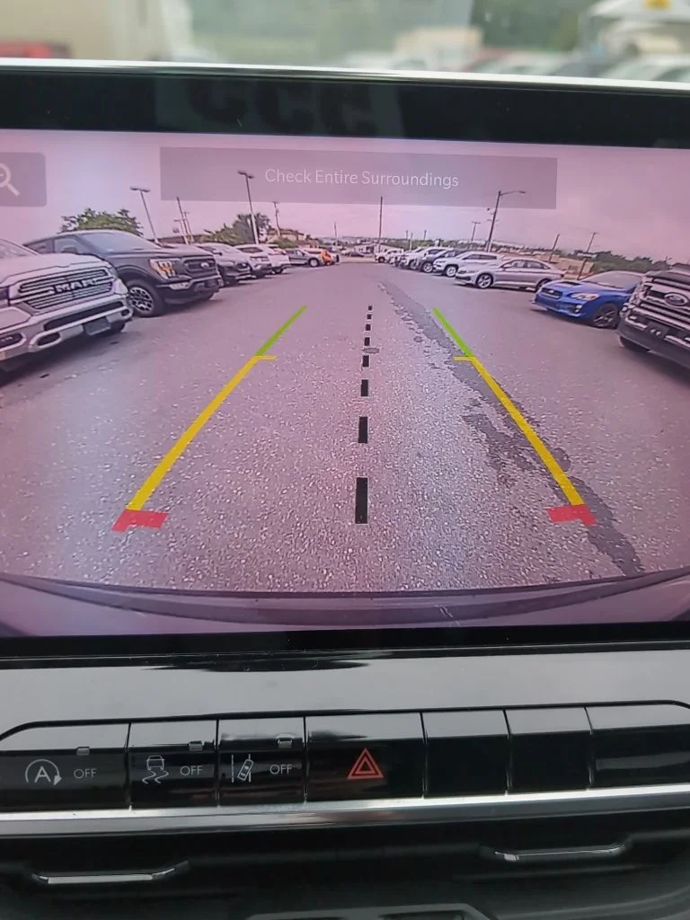 Certified Used 2022 Black Jeep Latitude Lux image 12