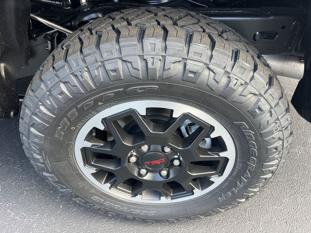 2025 Toyota Tacoma TRD Off Road - Photo 19