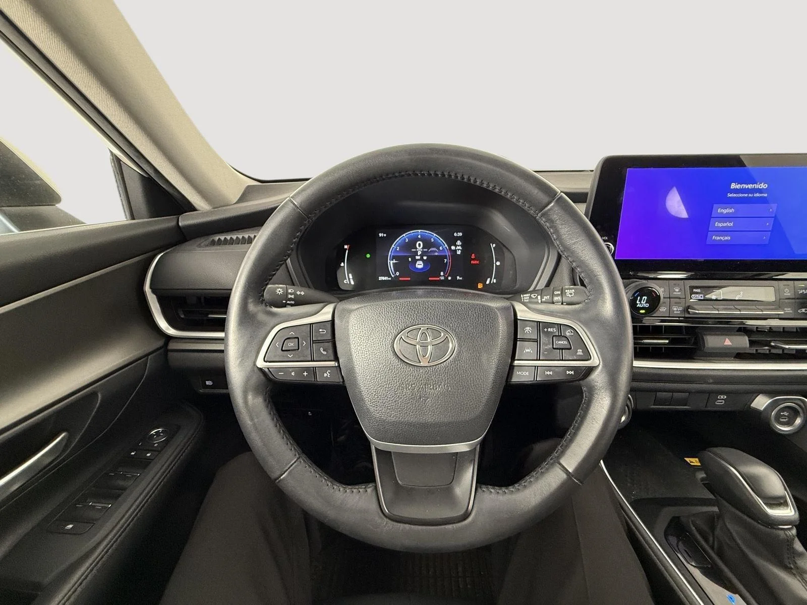 Used 2024 Coastal Cream Toyota XLE image 19