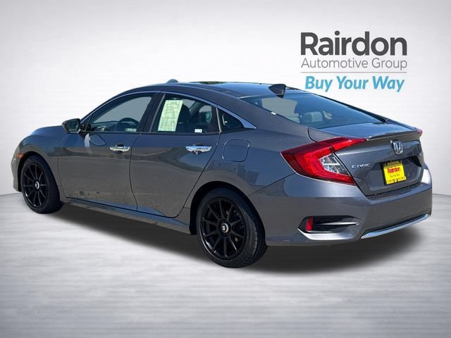 Used 2019 Modern Steel Metallic Honda Touring image 5