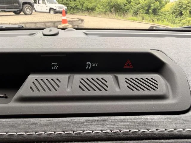 Used 2025 Desert Sand Ford Outer Banks image 22