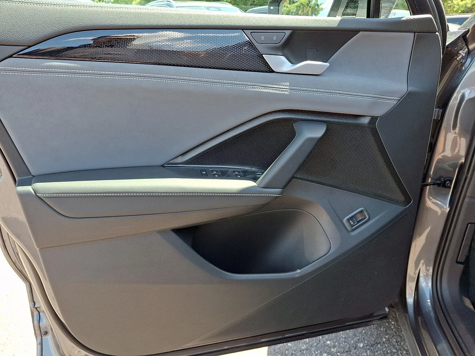 New 2026 2R2R/PLATGRAMET Volkswagen SE image 11