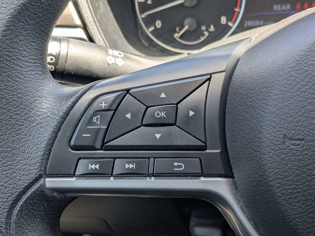 2025 Nissan Altima SV - Photo 21
