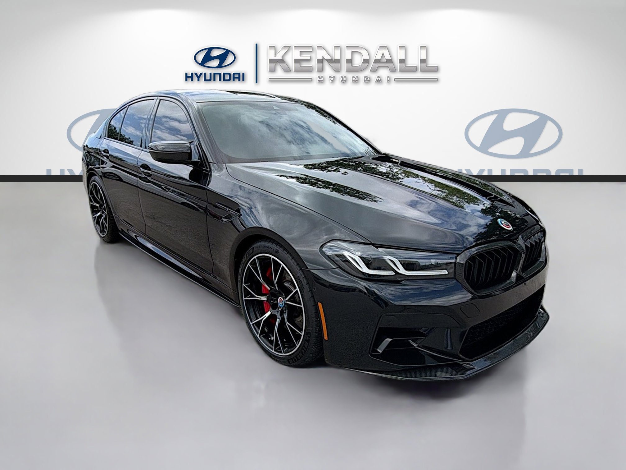 2023 BMW M5 -'s photo