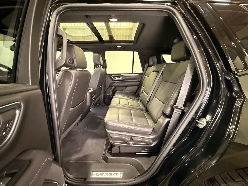 Used 2022 Black Chevrolet Z71 image 18