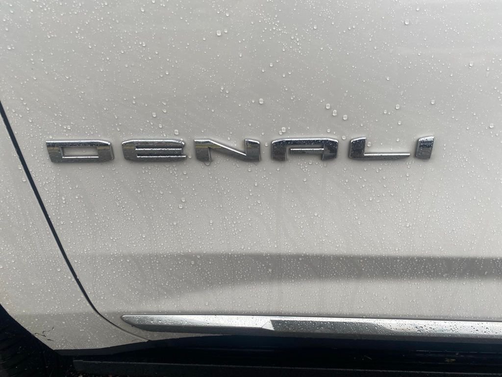 Used 2021 White GMC Denali image 16