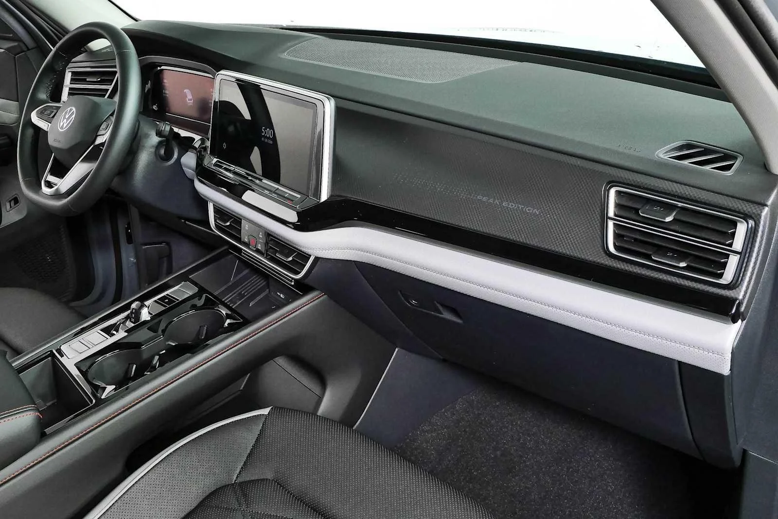 New 2026 Pure Gray Volkswagen 2.0T Peak Edition image 25