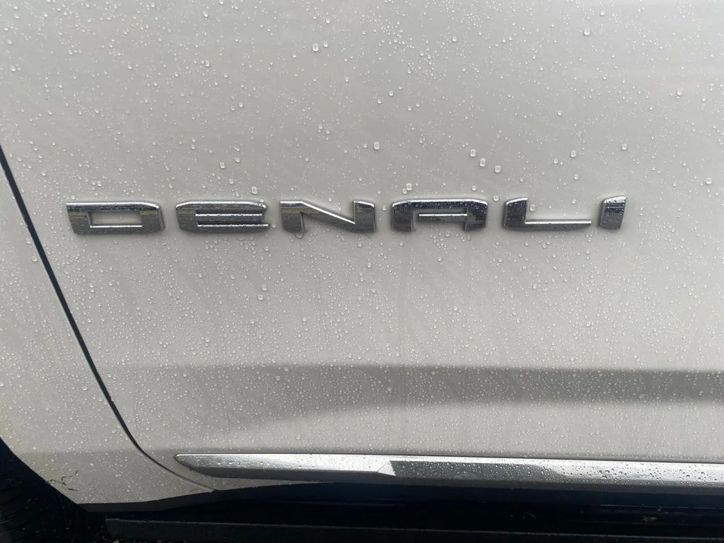 Used 2021 White GMC Denali image 16