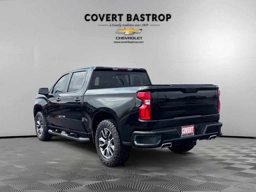 Used 2022 Black Chevrolet RST image 3