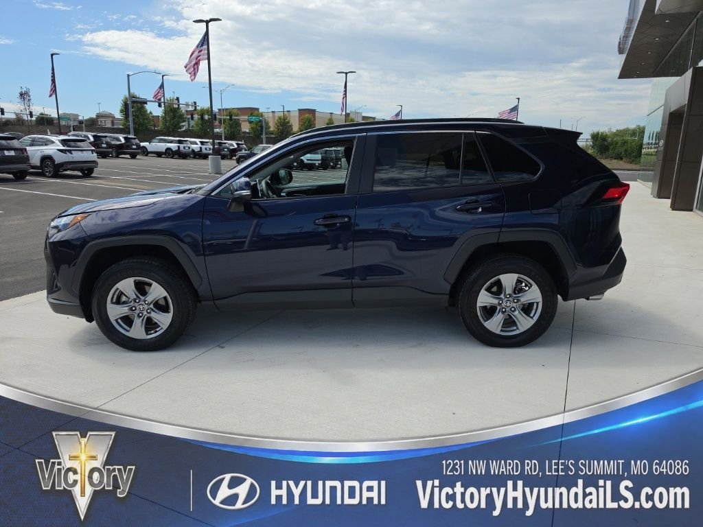 Used 2025 Toyota RAV4 XLE with VIN 2T3P1RFV4SW552036 for sale in Kansas City