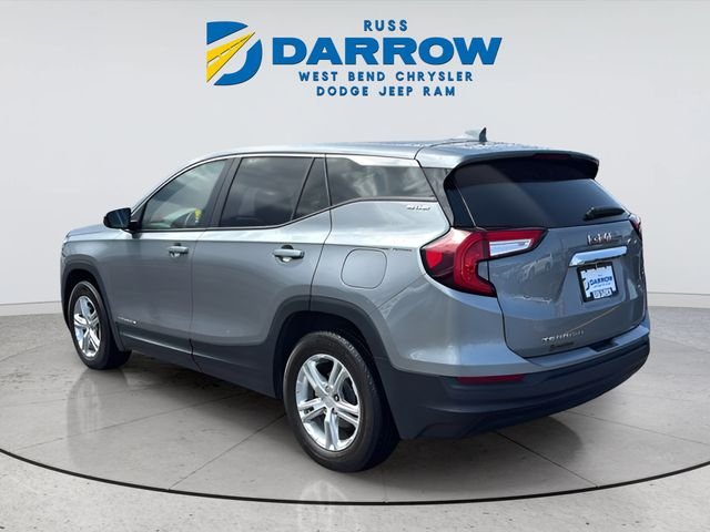 Used 2023 Silver GMC SLE image 3