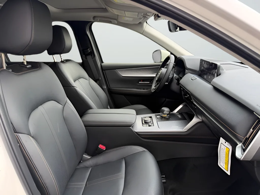 New 2026 White Mazda 3.3 Turbo Preferred image 28